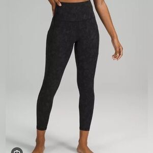 Black printed lululemon align hr 25in leggings